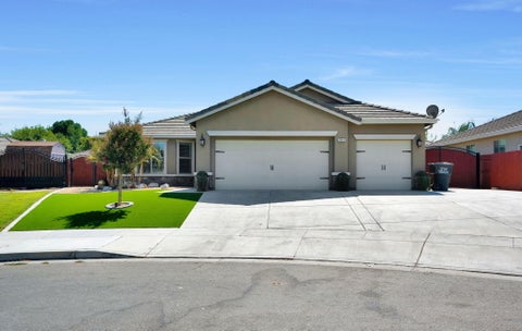 Photo of 1834 N Leila Street, Visalia, CA 93291 (MLS # 242768)