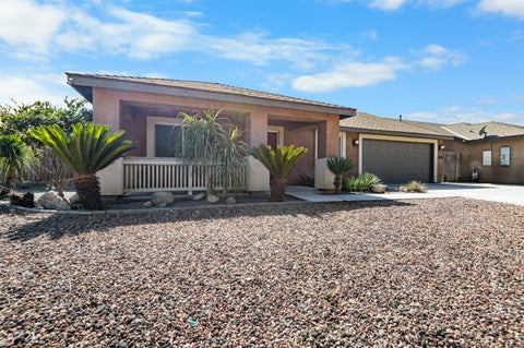 Photo of 1605 Olema Avenue, Tulare, CA 93274 (MLS # 244333)