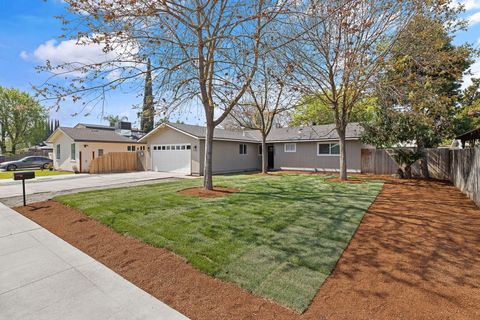 Photo of 1631 S Michael Court, Visalia, CA 93292 (MLS # 240365)
