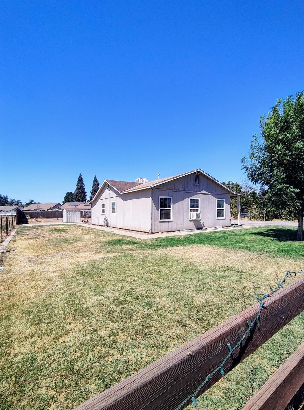 Photo of 1344 E K Avenue, Visalia, CA 93292 (MLS # 242970)