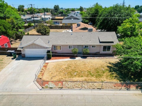 Photo of 2081 E Stockham Avenue, Tulare, CA 93274 (MLS # 244823)