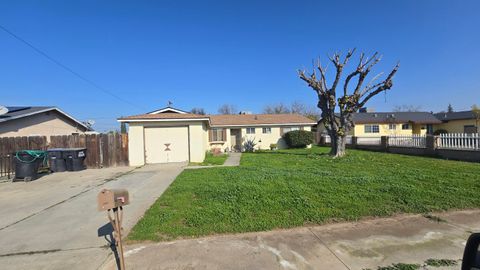 Photo of 4222 W Dorothea Avenue, Visalia, CA 93277 (MLS # 239487)