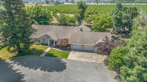 Photo of 31593 Rd 144, Visalia, CA 93292 (MLS # 241862)
