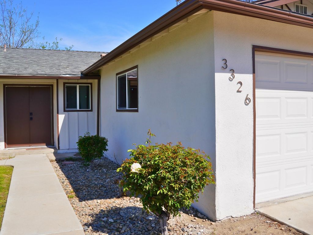 Photo of 3326 W Fairview Avenue, Visalia, CA 93277 (MLS # 240324)