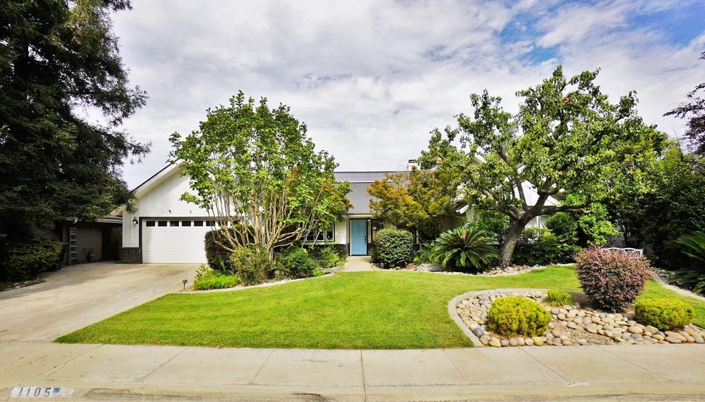 Photo of 1105 N Cindy Street, Visalia, CA 93291 (MLS # 242873)
