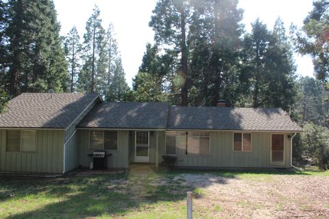 Photo of 1771 James Drive, Springville, CA 93265 (MLS # 240516)