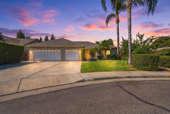 684 ROLLING HILLS CT, EXETER, CA 93221 - Image d432fa9d88e94ce0b82b45ed1fdb2b03/3700646065