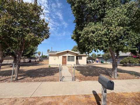 Photo of 767 12th Street, Orange Cove, CA 93646 (MLS # 243585)