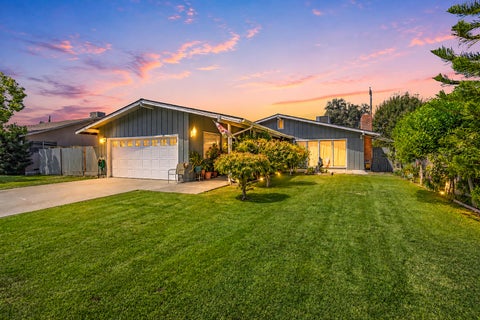 Photo of 1101 S Mountain Street, Visalia, CA 93277 (MLS # 243720)