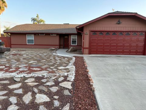 Photo of 808 Vine Street, Exeter, CA 93221 (MLS # 240843)