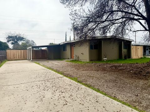 Photo of 210 Sequoia Drive, Exeter, CA 93221 (MLS # 239697)