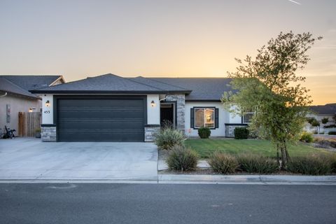 Photo of 453 S Belmont Street, Porterville, CA 93257 (MLS # 241207)