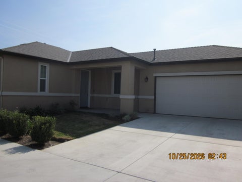 Photo of 3108 Seymour Street, Tulare, CA 93274 (MLS # 244810)
