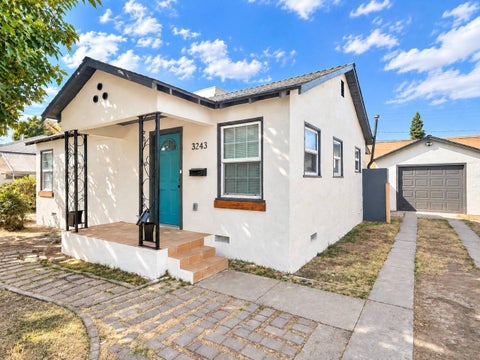 Photo of 3243 E Platt Avenue, Fresno, CA 93702 (MLS # 244467)
