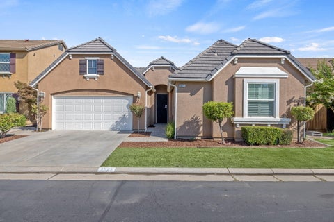 Photo of 3825 Chessa Lane, Clovis, CA 93619 (MLS # 242880)