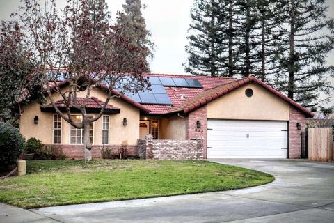 Photo of 1022 N Crenshaw Court, Visalia, CA 93291 (MLS # 240180)