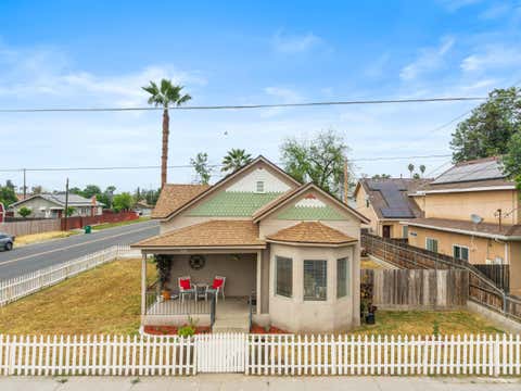 Photo of 300 E Ivy Street, Hanford, CA 93230 (MLS # 240799)