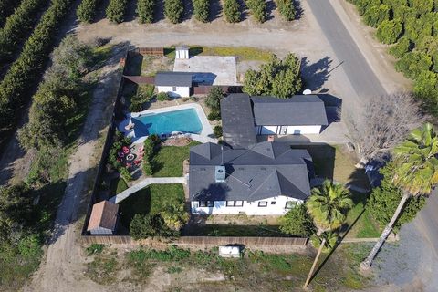 Photo of 29205 Road 210, Exeter, CA 93221 (MLS # 239760)