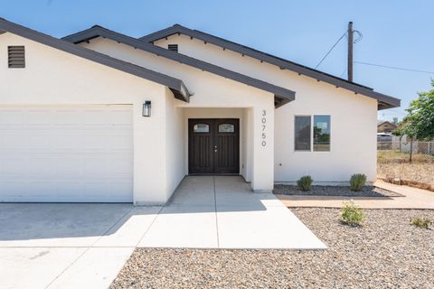 Photo of 30750 Farr Road, Visalia, CA 93291 (MLS # 241436)
