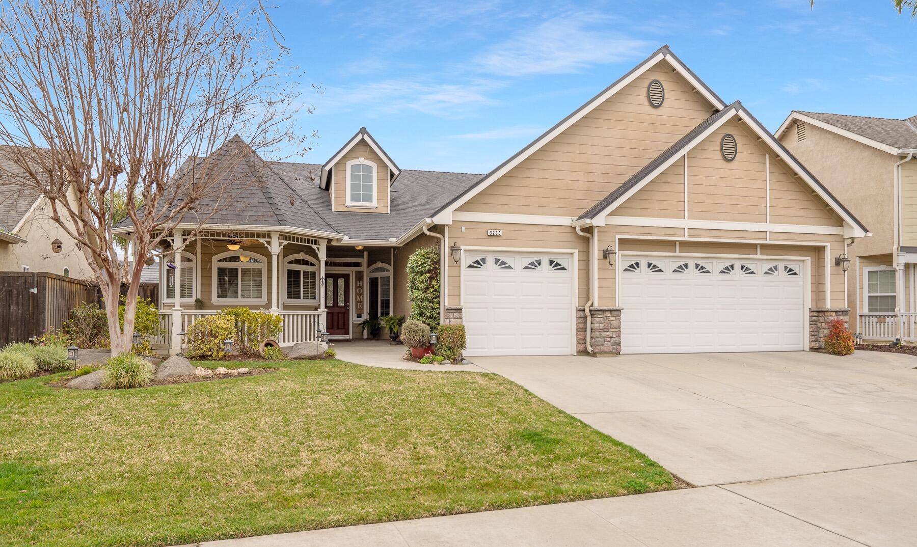 Visalia, California 93291, United States, 4 Bedrooms Bedrooms, ,2 BathroomsBathrooms,Residential,Pending,7677