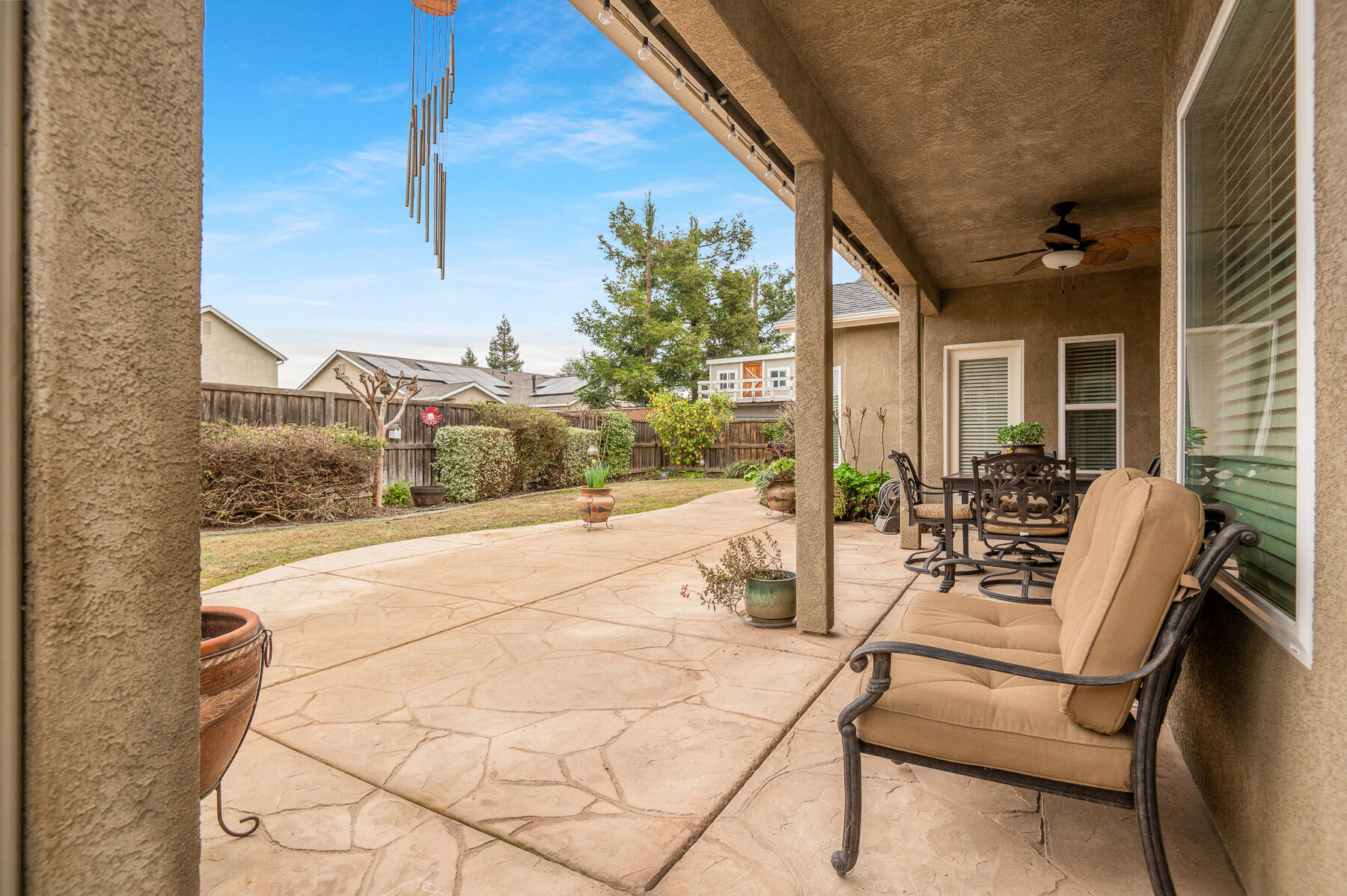 Visalia, California 93291, United States, 4 Bedrooms Bedrooms, ,2 BathroomsBathrooms,Residential,Pending,7677