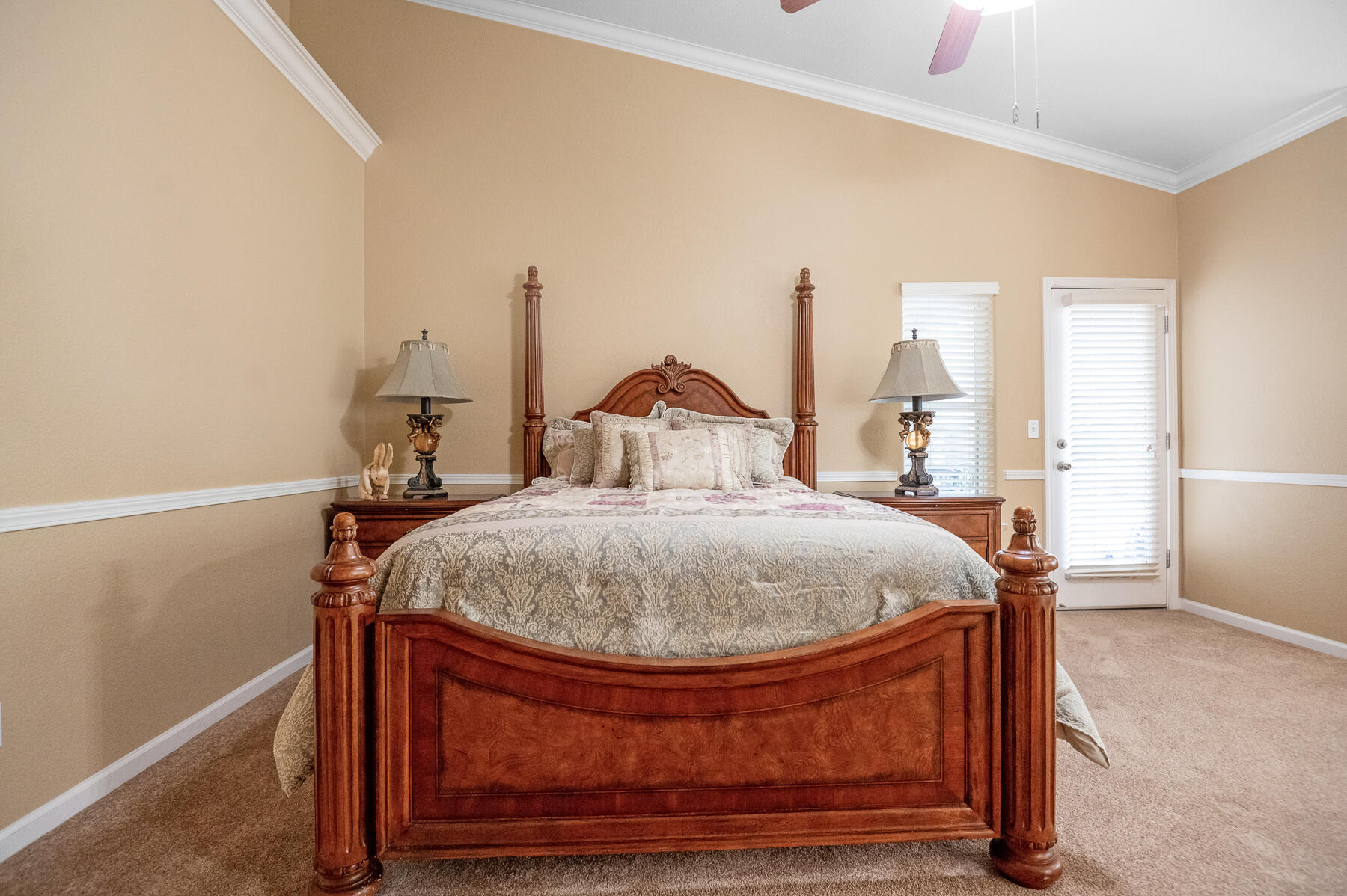 Visalia, California 93291, United States, 4 Bedrooms Bedrooms, ,2 BathroomsBathrooms,Residential,Pending,7677