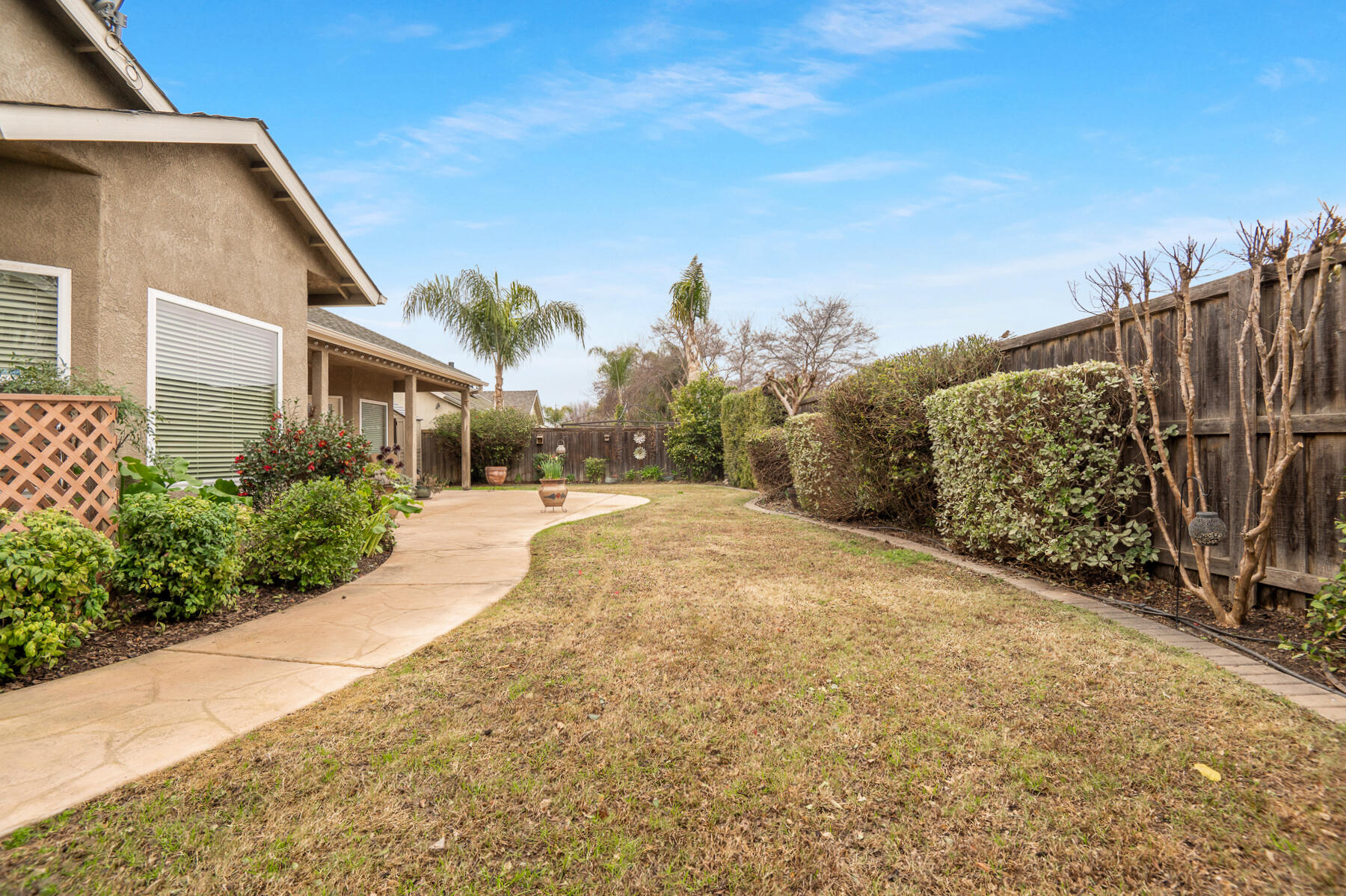 Visalia, California 93291, United States, 4 Bedrooms Bedrooms, ,2 BathroomsBathrooms,Residential,Pending,7677