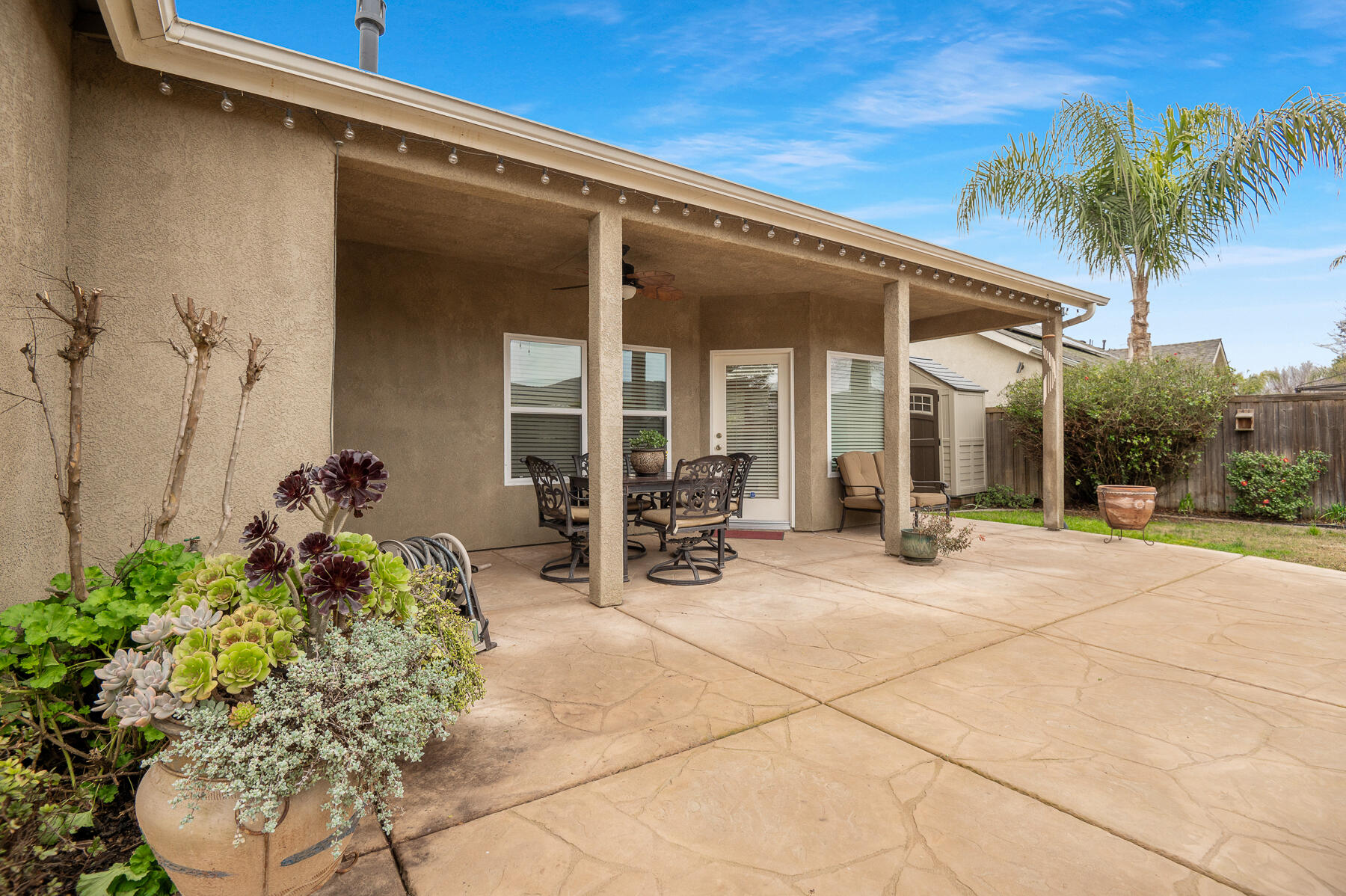 Visalia, California 93291, United States, 4 Bedrooms Bedrooms, ,2 BathroomsBathrooms,Residential,Pending,7677