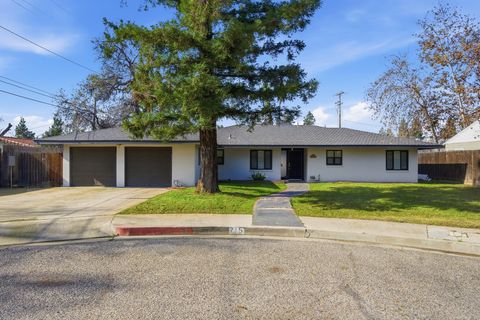 Photo of 715 S Edwards Court, Visalia, CA 93277 (MLS # 239444)