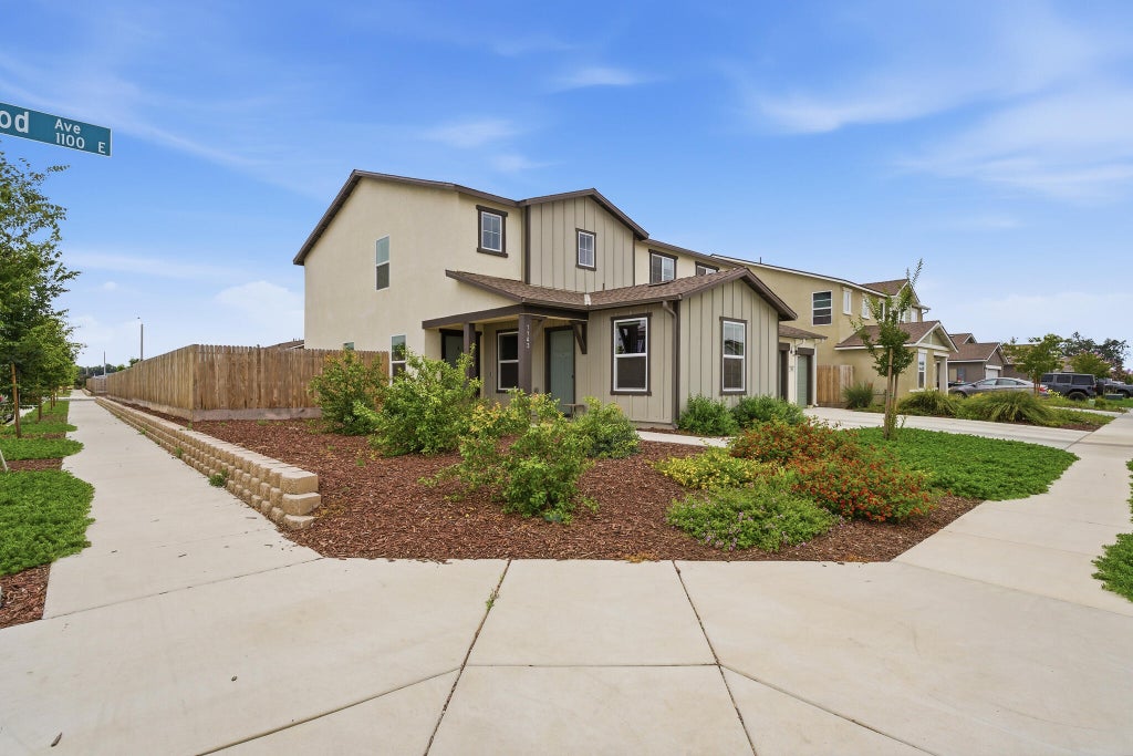 Photo of 1143 E Packwood Avenue, Visalia, CA 93292 (MLS # 242018)