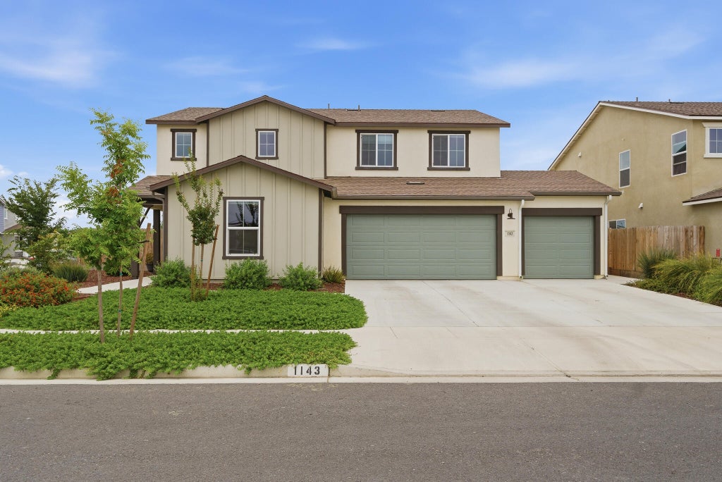 Photo of 1143 E Packwood Avenue, Visalia, CA 93292 (MLS # 242018)