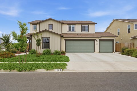 Photo of 1143 E Packwood Avenue, Visalia, CA 93292 (MLS # 242018)