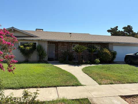 Photo of 832 N Arbor Drive, Tulare, CA 93274 (MLS # 243736)