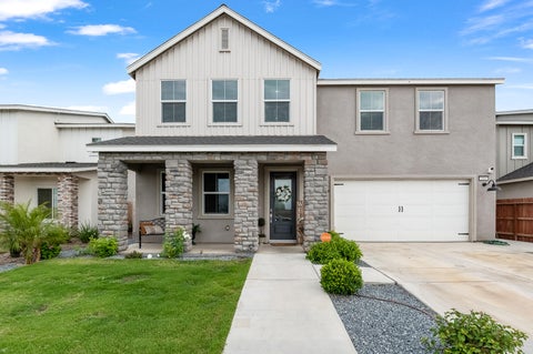 Photo of 119 NE Riverway Drive, Visalia, CA 93291 (MLS # 241997)
