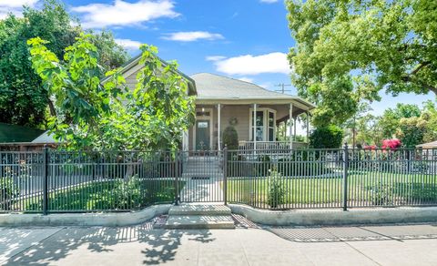 Photo of 613 N Floral Street, Visalia, CA 93291 (MLS # 242057)