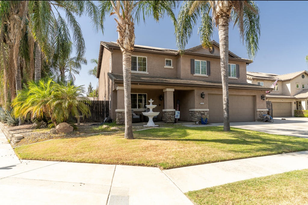 Photo of 3331 Maple Street, Visalia, CA 93292 (MLS # 244261)