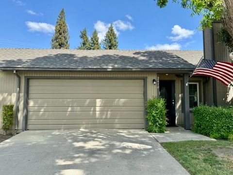 Photo of 2610 E Tulare Avenue, Visalia, CA 93292 (MLS # 240827)