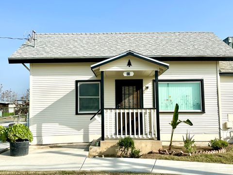 Photo of 72 S Newcomb Street, Porterville, CA 93257 (MLS # 239540)