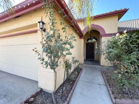 Photo of 1877 W Nancy Avenue, Porterville, CA 93257 (MLS # 244659)