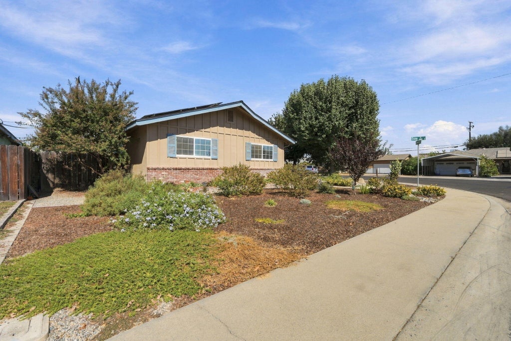 Photo of 2234 W Cambridge Avenue, Visalia, CA 93277 (MLS # 244567)
