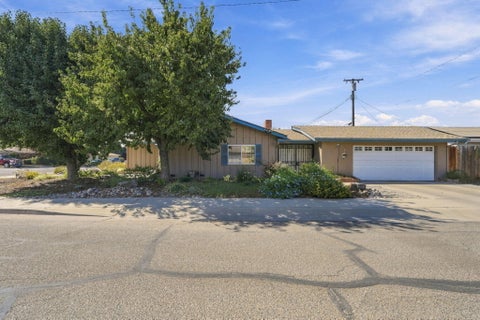 Photo of 2234 W Cambridge Avenue, Visalia, CA 93277 (MLS # 244567)