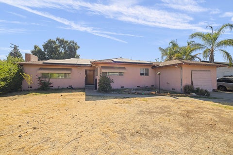 Photo of 366 N Acacia Street, Woodlake, CA 93286 (MLS # 243312)