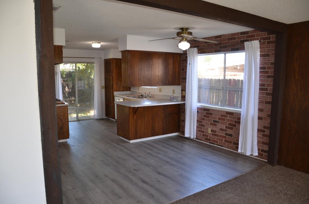 Photo of 1700 W La Vida Avenue, Visalia, CA 93277 (MLS # 244472)