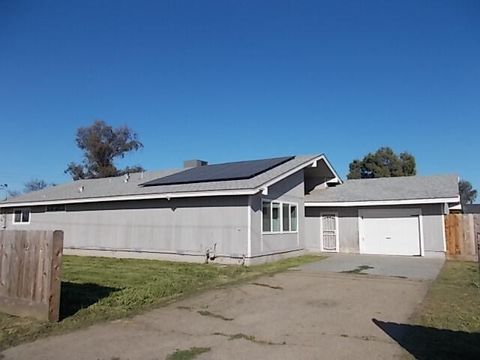 Photo of 11557 4th Place, Hanford, CA 93230 (MLS # 240506)