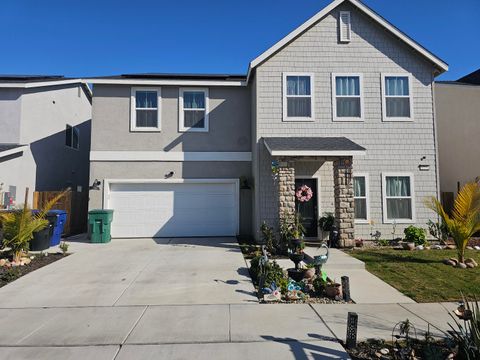 Photo of 1773 N Sophia Street, Hanford, CA 93230 (MLS # 239813)