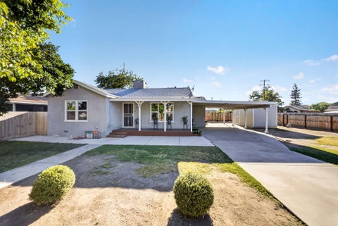 Photo of 1919 N Bridge Street, Visalia, CA 93291 (MLS # 242345)