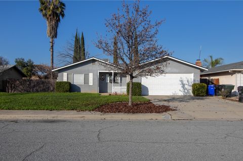Photo of 840 Sandra Lane, Porterville, CA 93257 (MLS # 239080)