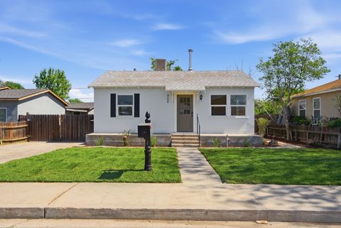 Photo of 908 S Clark Street, Visalia, CA 93292 (MLS # 240464)