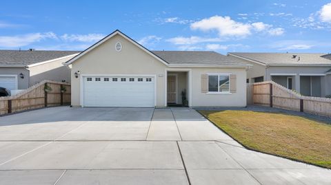 Photo of 13713 Crocus Way, Armona, CA 93202 (MLS # 240012)