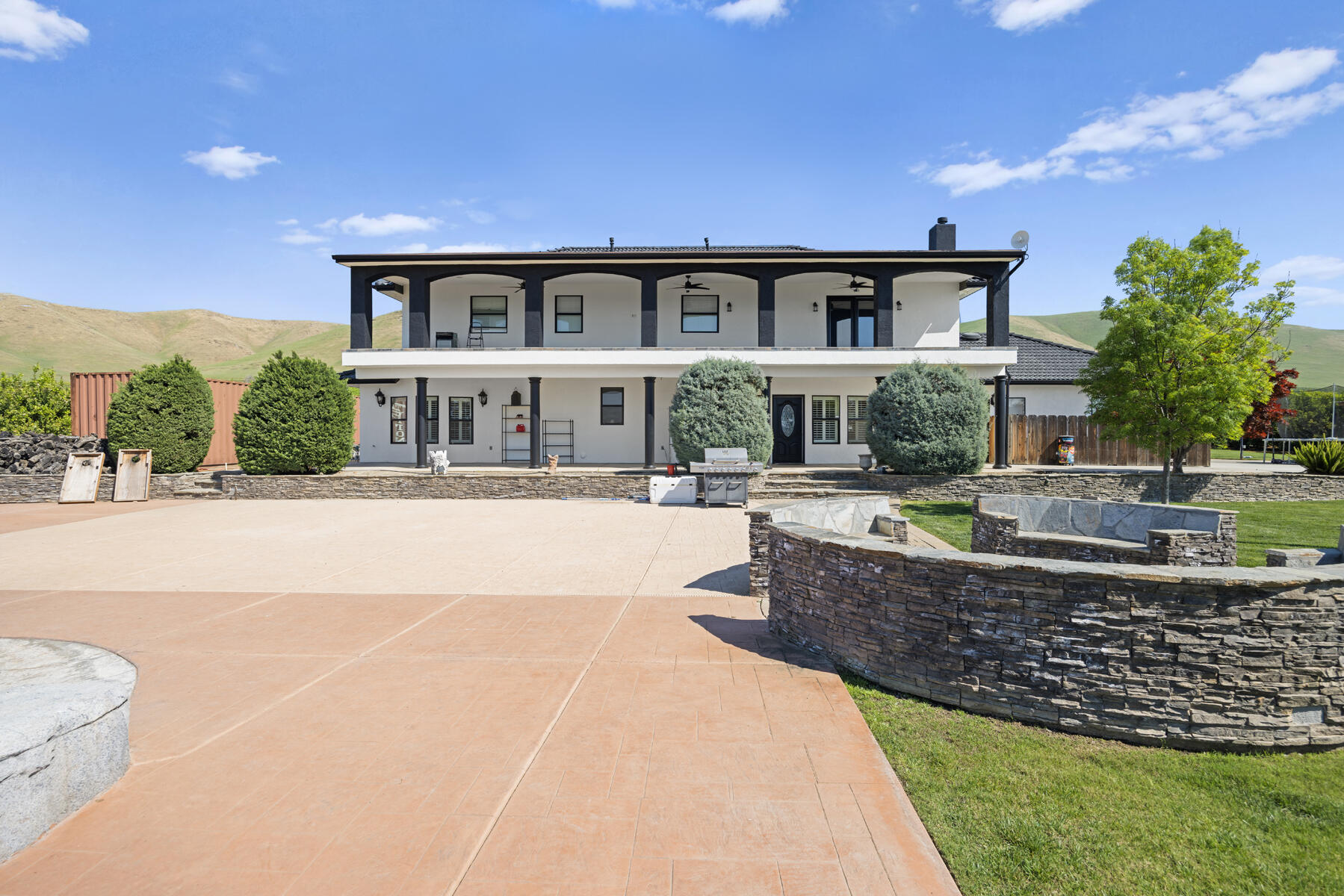 Strathmore, California, 93267, United States, 5 Bedrooms Bedrooms, ,4 BathroomsBathrooms,Residential,Active,1909877